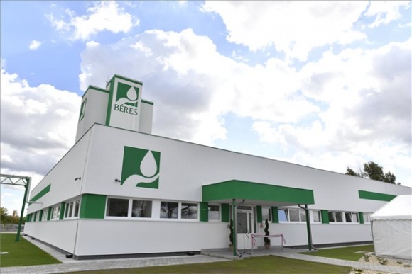 A Béres Gyógyszergyár Zrt. szolnoki gyárának új épülete az avatása napján, 2018. szeptember 25-én. MTI Fotó: Máthé Zoltán