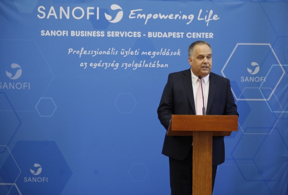 Soóki-Tóth Balázs, a Sanofi magyarországi üzleti központjának vezetője (Fotó: Sanofi)